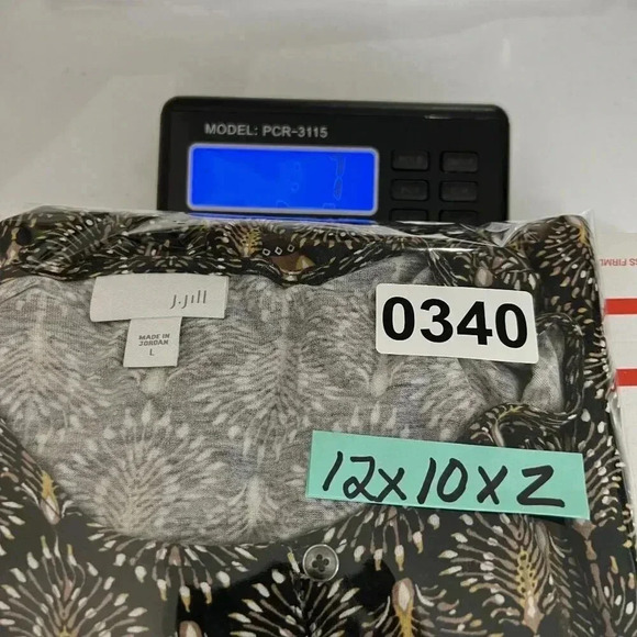 J Jill Womens L 3/4 Sleeve Tunic Top Geometric Peacock Print Henley Style Tunic - Picture 14 of 14